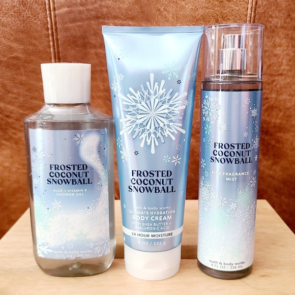 Bath & Body Works Other - ❄️🥥🛁🧴NWT‼️ Bath & Body Works "Frosted Coconut Snowball" 3-piece Collection